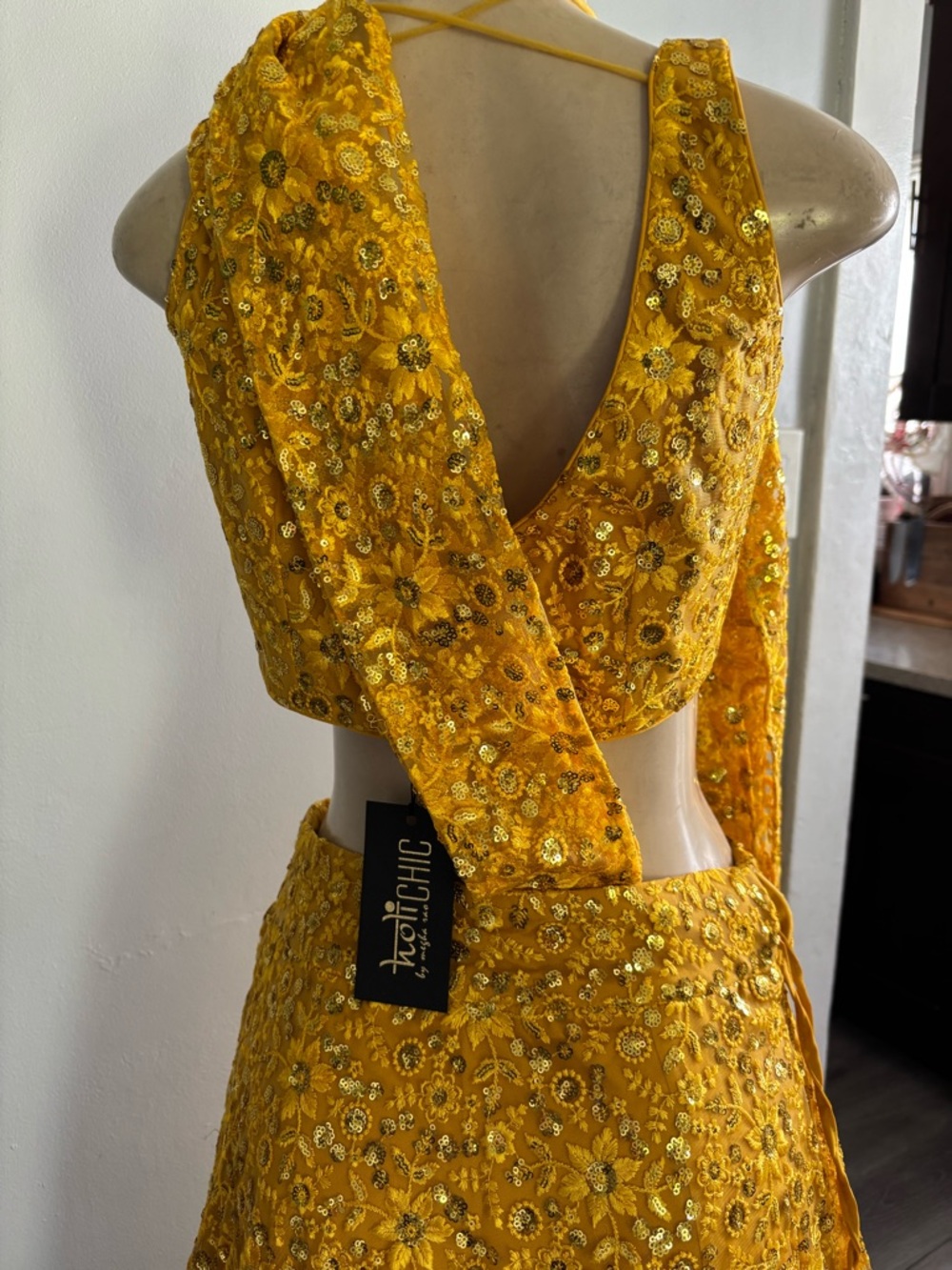 AhoiCHIC Yellow Embroidered Dress - M - Picture 6 of 16